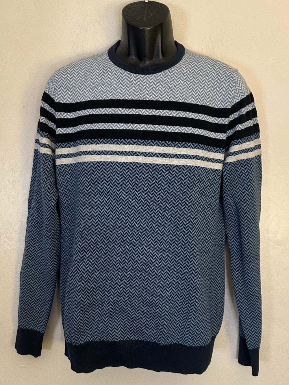 Hawker Rye Sweater Large Gently worn 100% cotton 21" armpit to armpit
